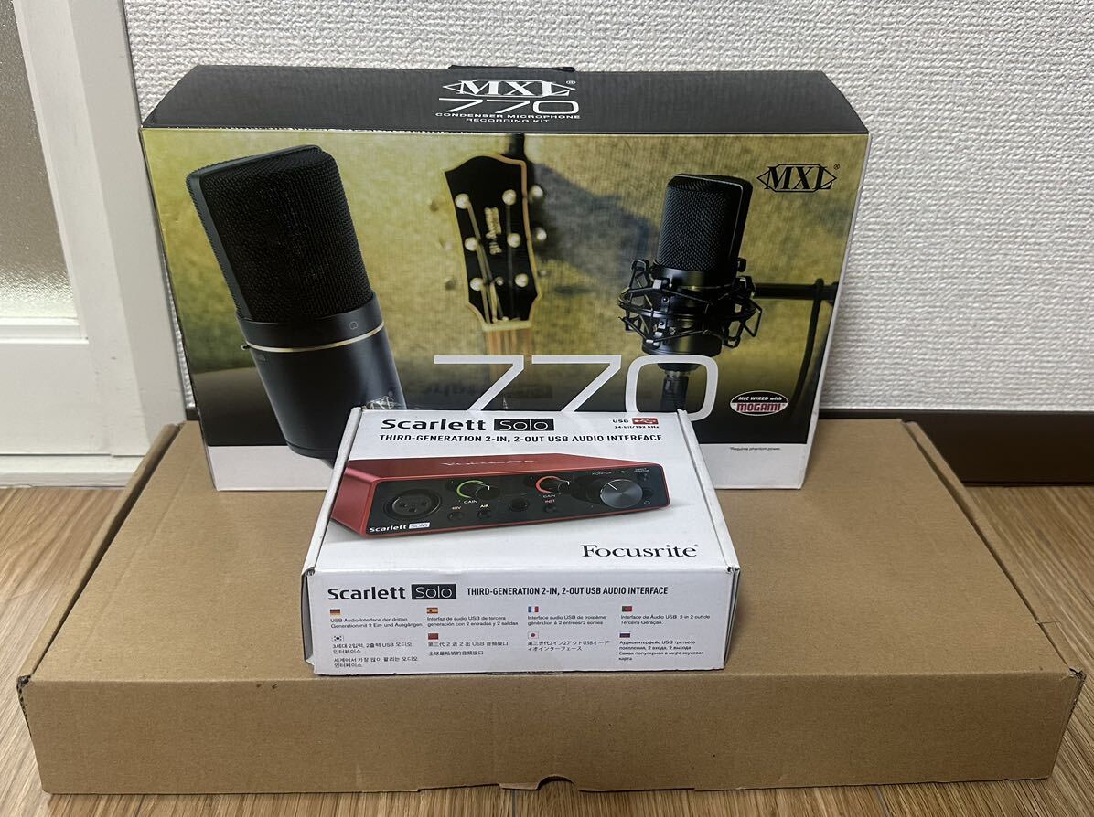 Focusrite Scarlett Solo 3rd Gen audio interface MXL770 condenser microphone 