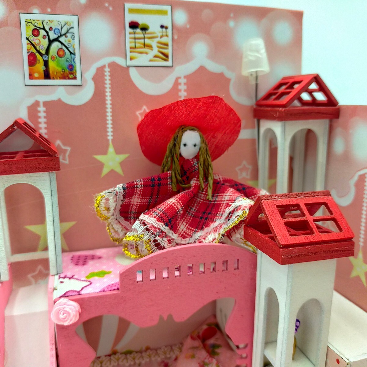 ライト点灯☆ドールハウス「姫系ピンクのお部屋」☆ミニチュア ライト点灯☆ドールハウス「姫系ピンクのお部屋」☆ミニチュア
