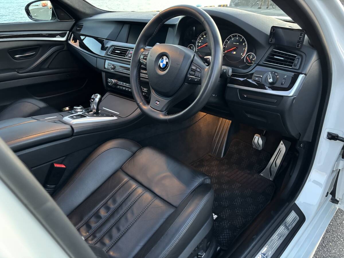 BMW M5 F10 サンルーフ 個人出品 禁煙・ガレージ保管 諸費用込みの画像5