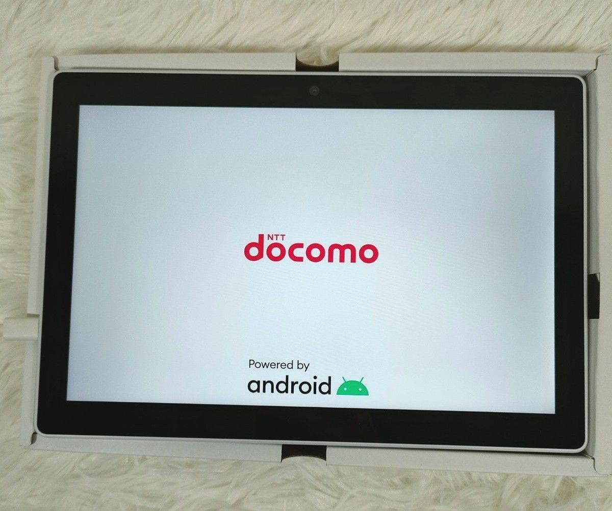 【極美品】docomo dtab d-51C ホワイト　ほぼ未使用　付属物 完品 タブレット