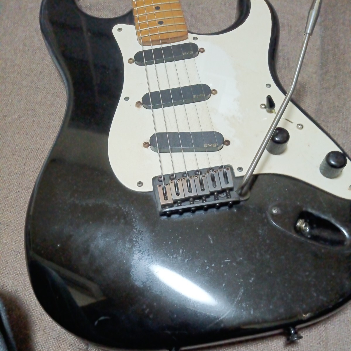 SCHECTER　USA　１９８２年頃の生産　ビンテージギター　ST-195　PUはEMGに交換。ブリッジ新品に交換で完璧　本体のみ
