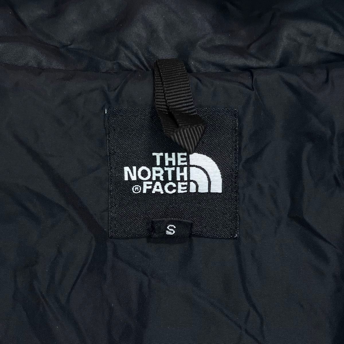 美品人気　ノースフェイス ダウンジャケット 600フィル メンズS ブラック THE NORTH FACE ロゴ刺繍 グースダウン