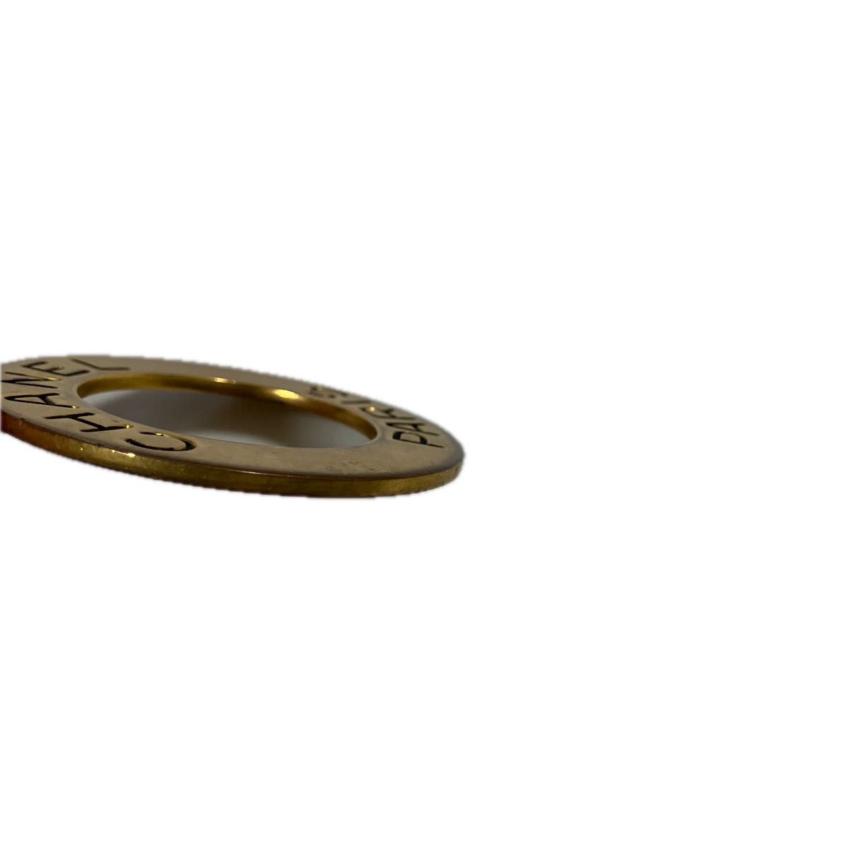 CHANEL ヴィンテージ　ゴールド　サークル　キーホルダー　キーリング　ロゴ　paris チャーム　丸型