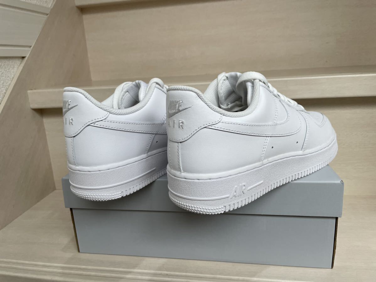 新品未使用 NIKE AIR FORCE 1 '07 AF1 エアフォース1 ロー ホワイト CW2288-111 スニーカー 27の画像3