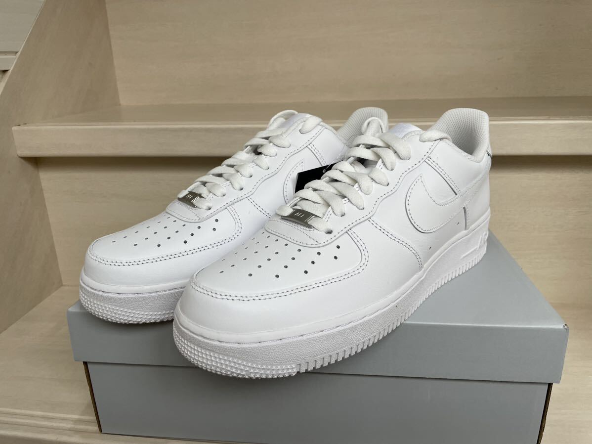 新品未使用 NIKE AIR FORCE 1 '07 AF1 エアフォース1 ロー ホワイト CW2288-111 スニーカー 27の画像2