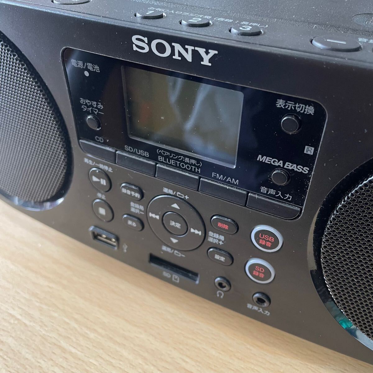 中161 SONY ソニー ZS-RS81BT CDラジオ　パーソナルオーディオシステム　2018年製　リモコン・電源コード付き CD _画像2