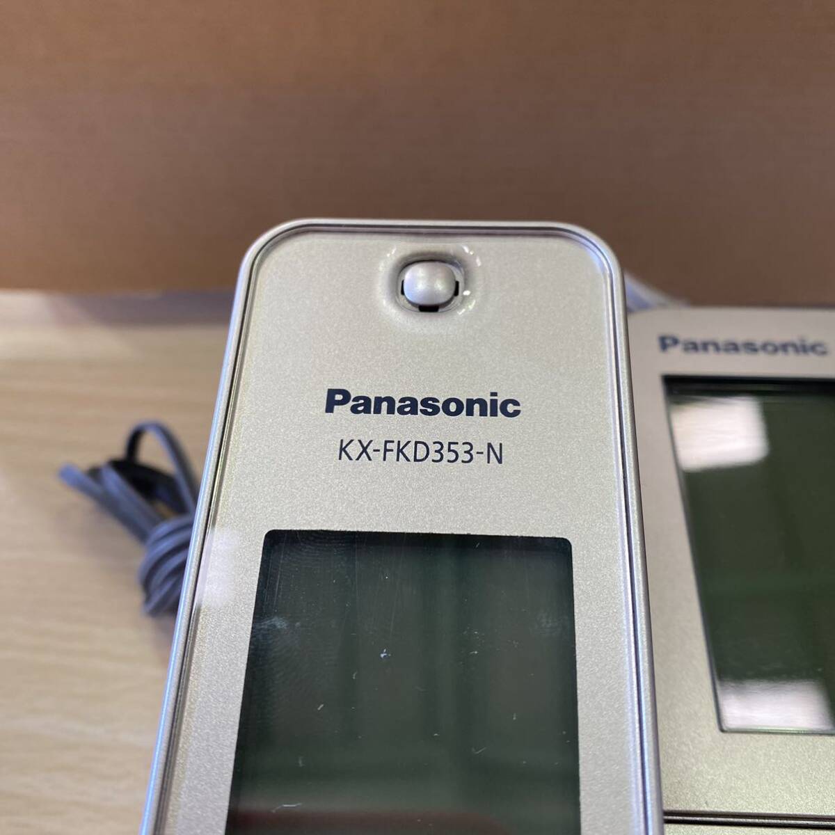 中161 Panasonic パナソニック コードレス電話機VE -GZ72-N 子機1台付き 動作未確認 ジャンク品 _画像4
