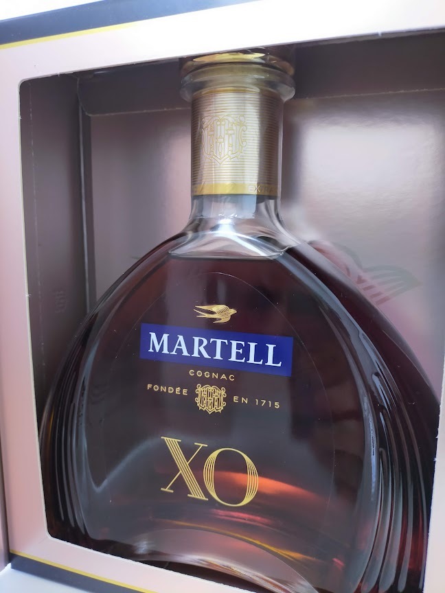  unopened MARTELL XO EXTRA OLD COGNAC Martell XO extra Old cognac brandy 700ml 40 times box attaching 