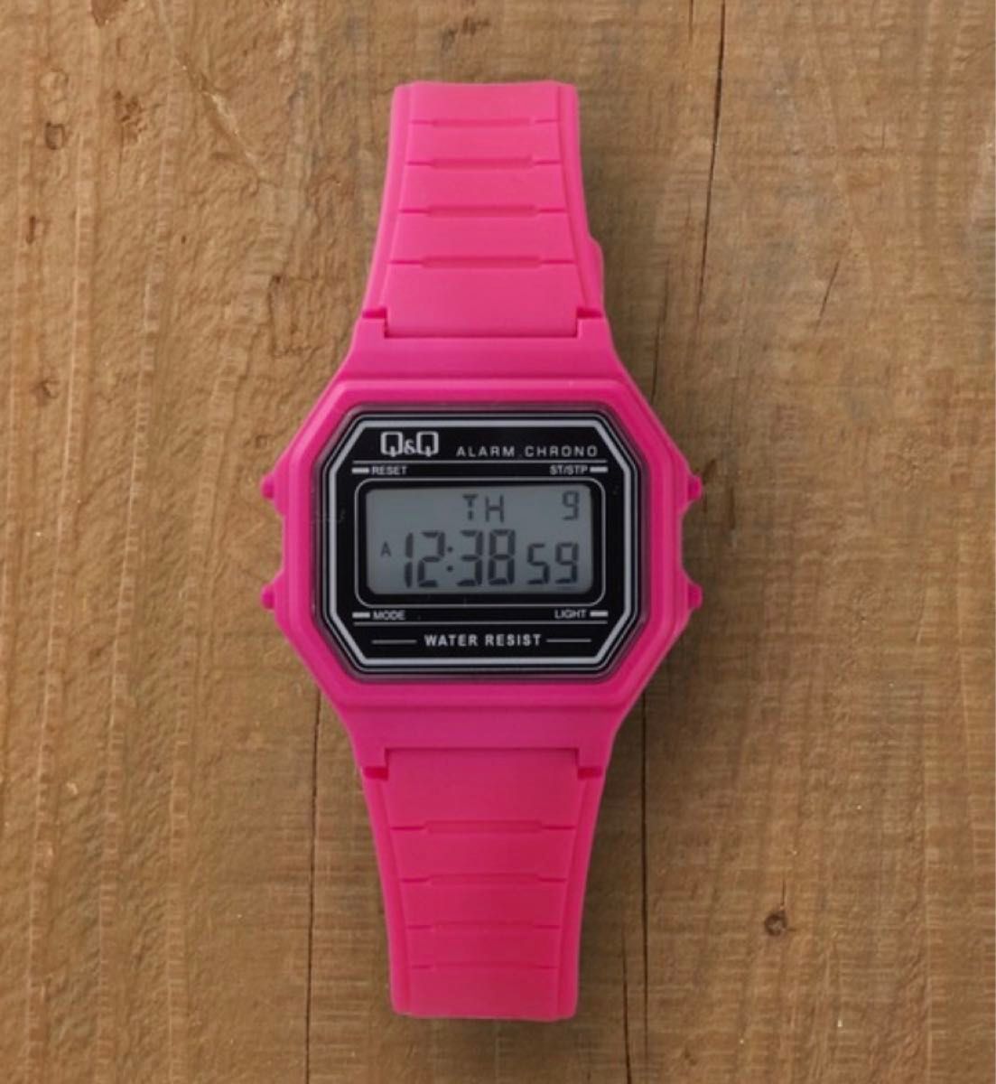 [シチズン Q&Q] 腕時計 デジタル 多機能 防水 M173J017 レディース ピンク★新品です♪