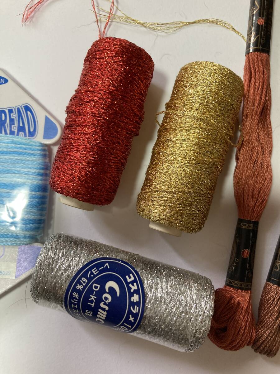 刺繍糸 10色セット ラメ糸3種類(赤・金・銀)銀は未使用+刺繍 刺繍糸 10色セット ラメ糸3種類(赤・金・銀)銀は未使用+刺繍