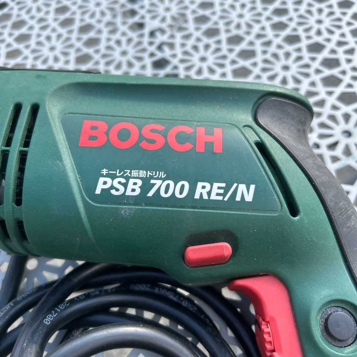 【工具】キーレス振動ドリル PSB 700 RE/N［BOSCH］ボッシュ DIY 電動工具 動作品 中古 現状品 電気ドリル_画像2