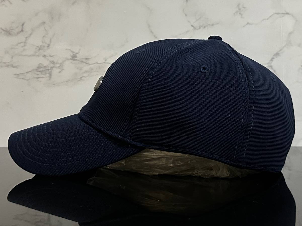 【未使用品】47F★OAKLEY オークリー キャップ 帽子 CAP 上品で高級感のあるネイビーの伸縮素材にメタル製ロゴ♪《伸縮前56㎝～59㎝位迄》_画像4
