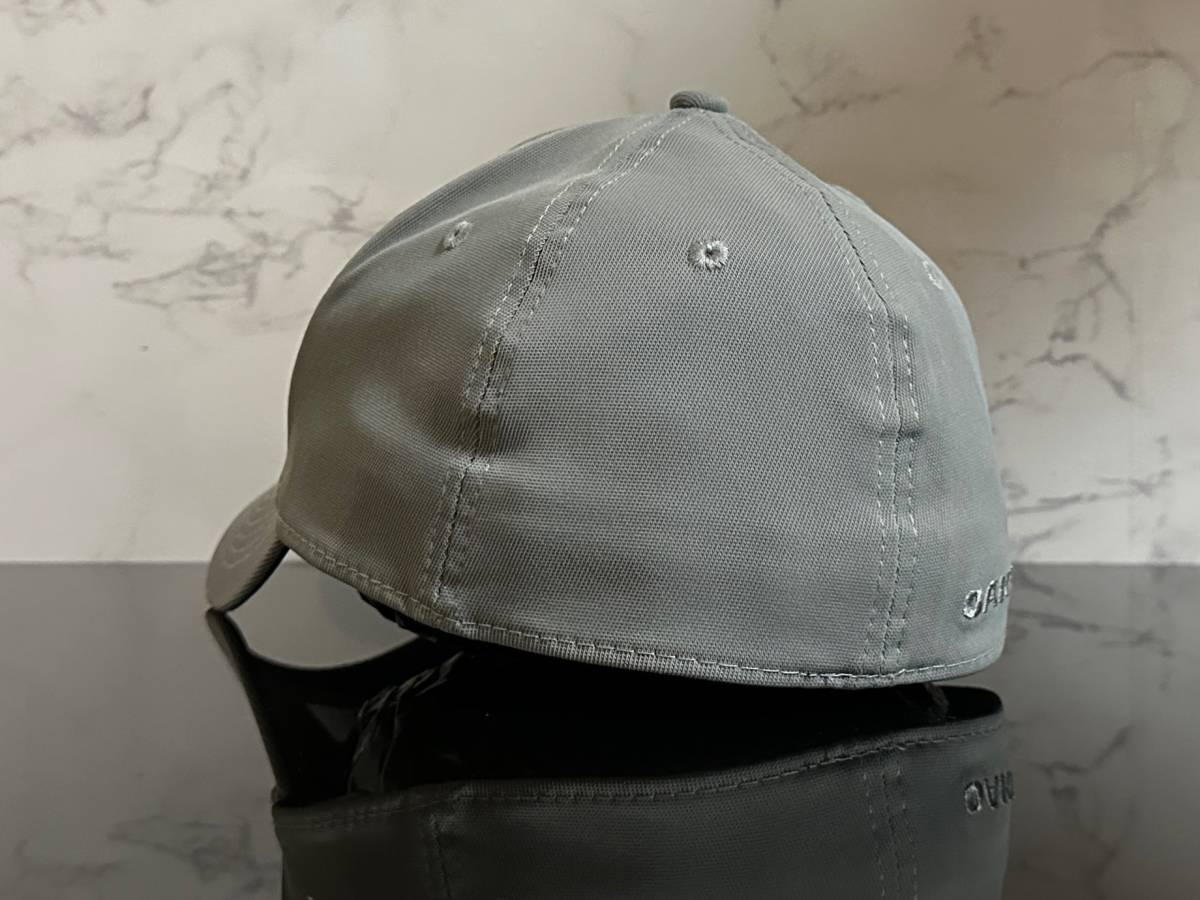 【未使用品】49F 上品★OAKLEYオークリー キャップ 帽子 CAP 上品で高級感のあるグレーの伸縮素材にメタル製ロゴ《伸縮前59㎝～63㎝位迄》_画像6