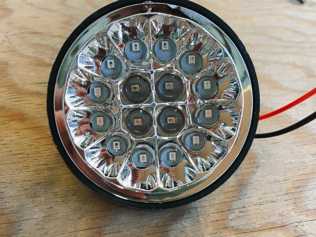 送料込み 24V　ダイヤカットレンズマーカー 16LED オレンジ 10個セット_画像3