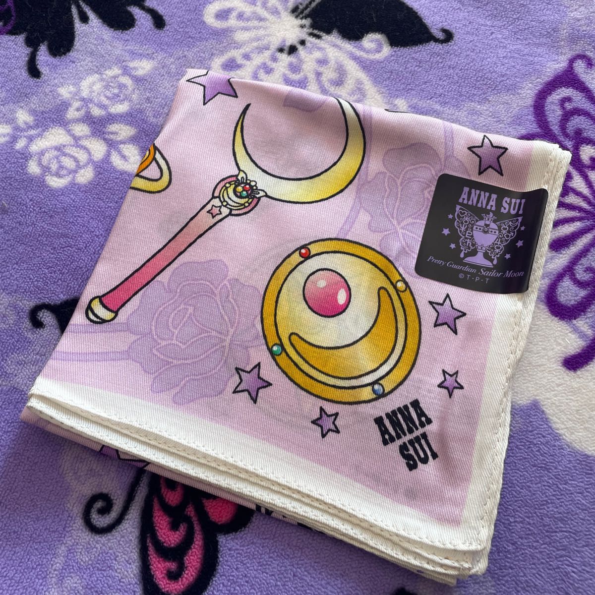 美少女戦士セーラームーン×ANNA SUI コラボ　 プリントハンカチ　レインボームーンカリス柄　大判　スカーフ　ハンカチ　ピンク