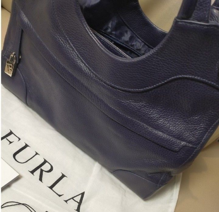 FURLA フルラ　レザー　トートバッグ　ハンドバック 卒業式　入学式