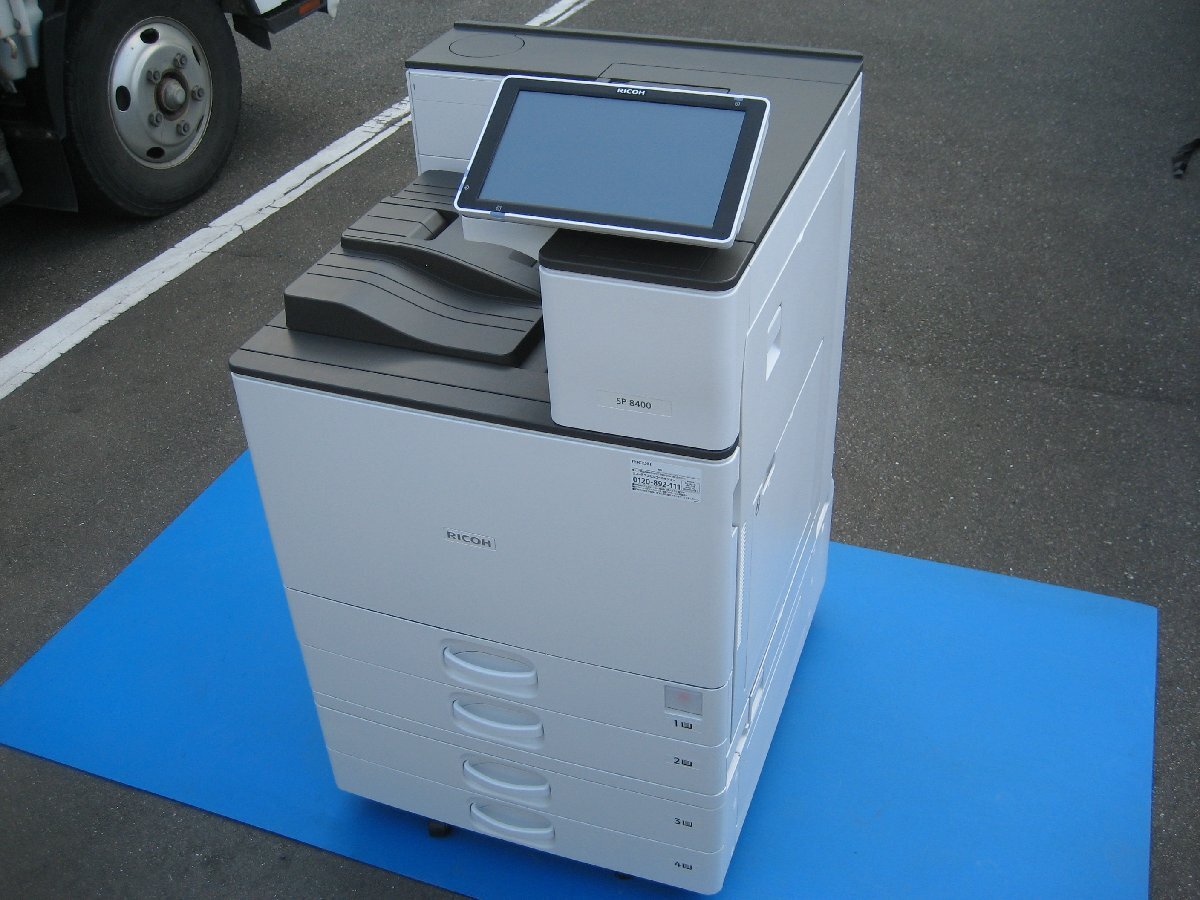 RICOH◎A3モノクロレーザープリンター◎SP8400◎印刷総枚数少 2枚◎カセット数 4段◎現状渡し K2654の画像1