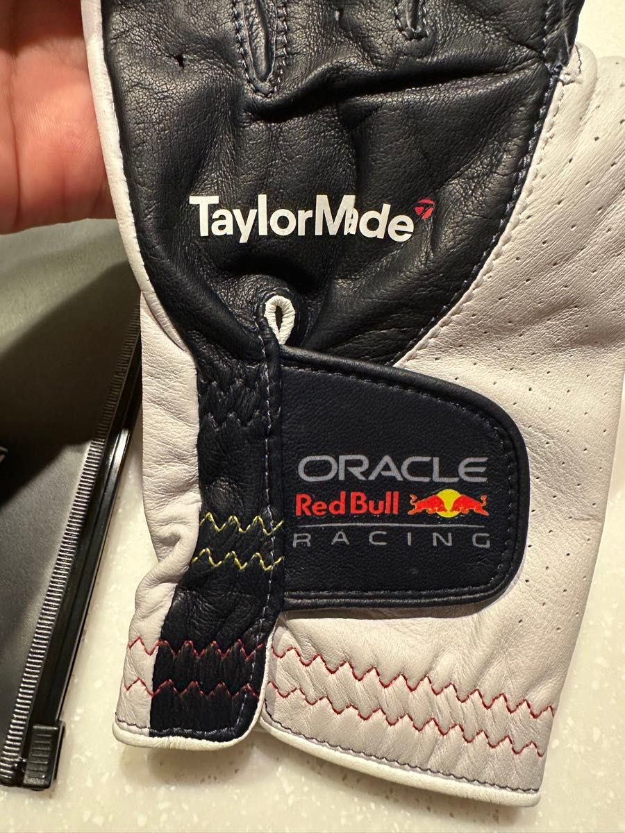TaylorMade × Red Bull Racing Golf Glove テイラーメイド TaylorMade × Red Bull Racing Golf Glove テイラーメイド
