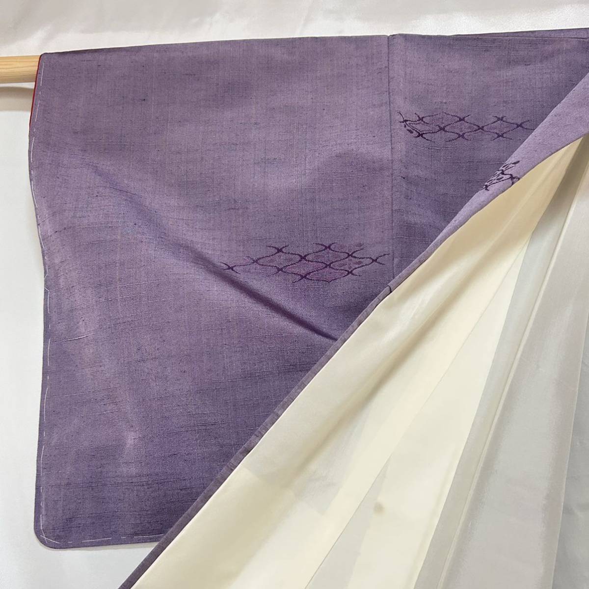 ●きもの翠● しつけ糸付き 信州紬 刺繍 上品 上質 小紋 紫色 正絹 和装 和服 着物 #Y913の画像7