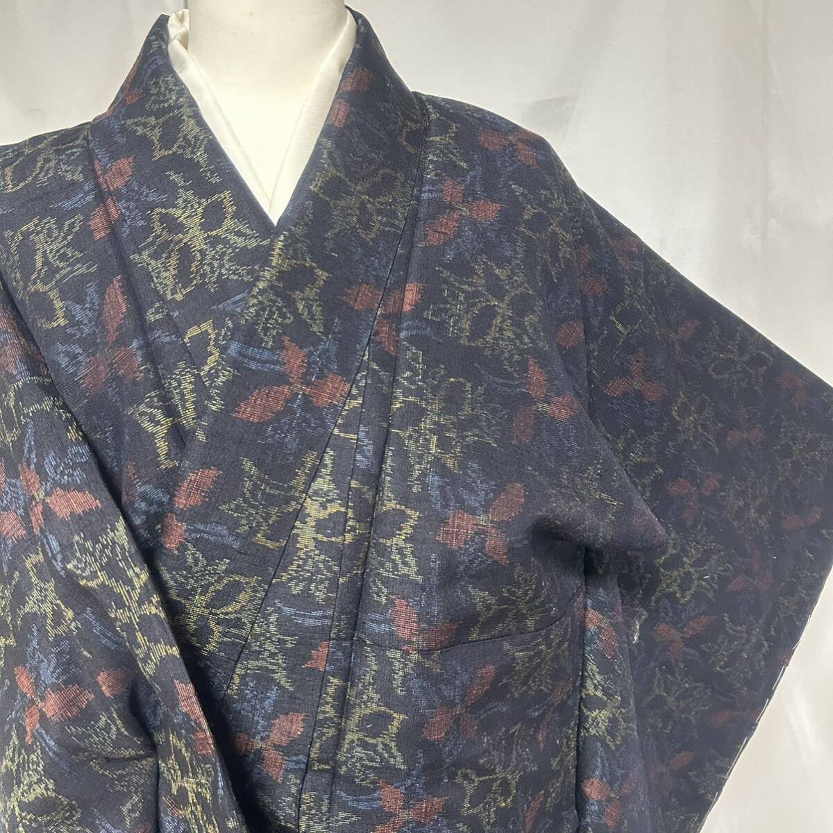 * кимоно .* дисциплина имеется прекрасный товар шёлк из Юки . цветок мелкий рисунок длина 160cm японский костюм японская одежда кимоно натуральный шелк #X003