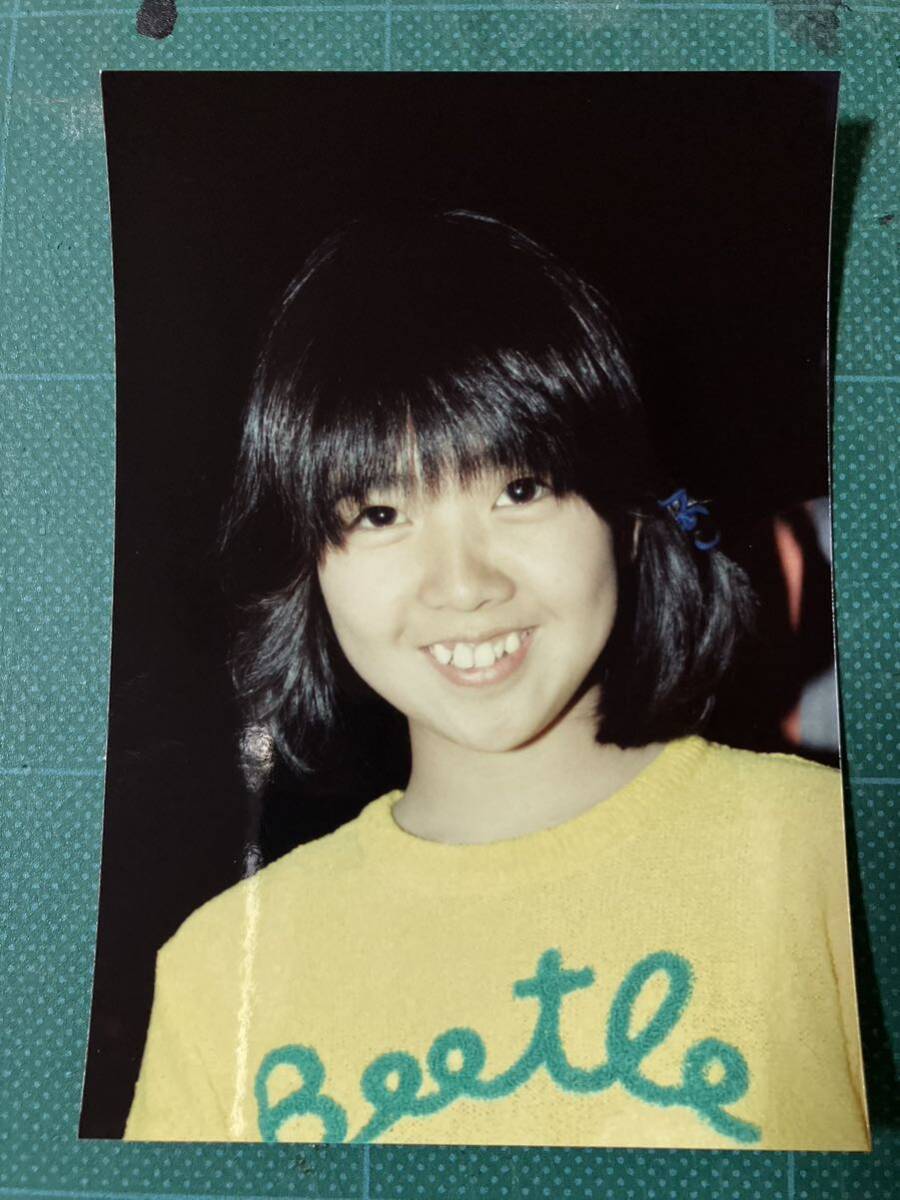 【レア】伊藤つかさ　写真　黄色丸首トレーナー　80年代アイドル _画像1