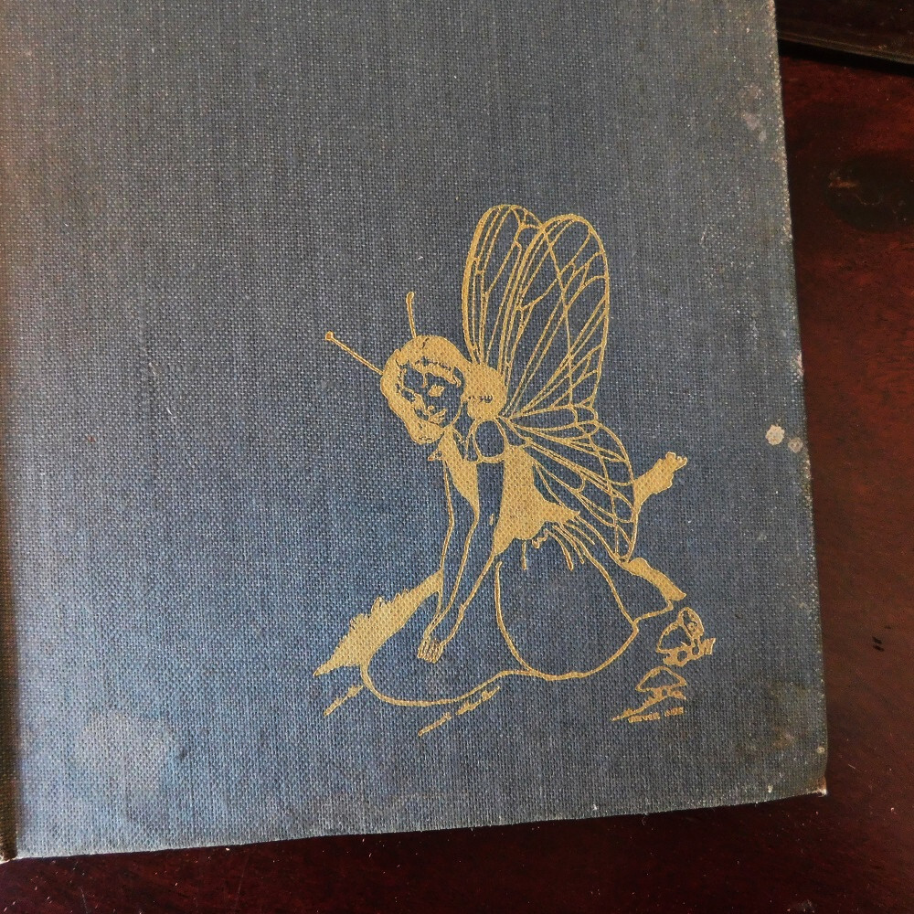 *+:。.。1947年 ヴィンテージ感漂う可愛い妖精の物語 英国の古書 ヴィンテージ本 アンティークブック 洋書 ディスプレイ 英国の画像2