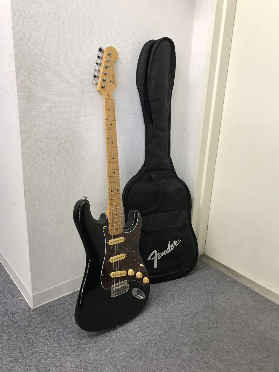 【b2】 Fender Japan Stratocaster フェンダージャパン エレキギター y4003 1553-148の画像1
