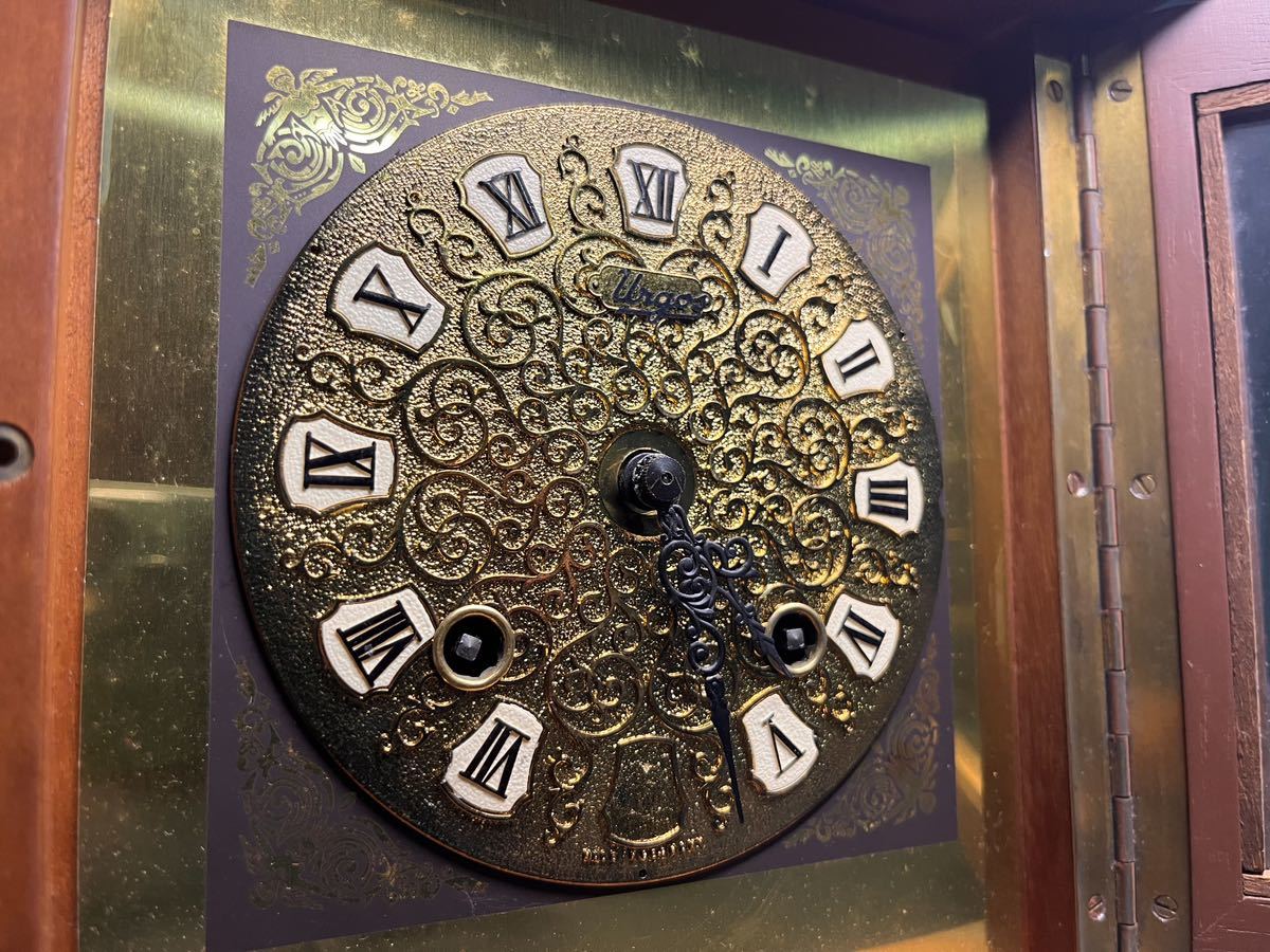 置時計 Urgos ウルゴス 動作未確認 ゼンマイ式 巻き鍵付 ドイツ製 アナログ時計 アンティーク _画像3