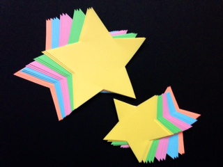 ４　星いっぱい　壁面飾り　壁面装飾　幼稚園　星　カラフル　七夕_画像1