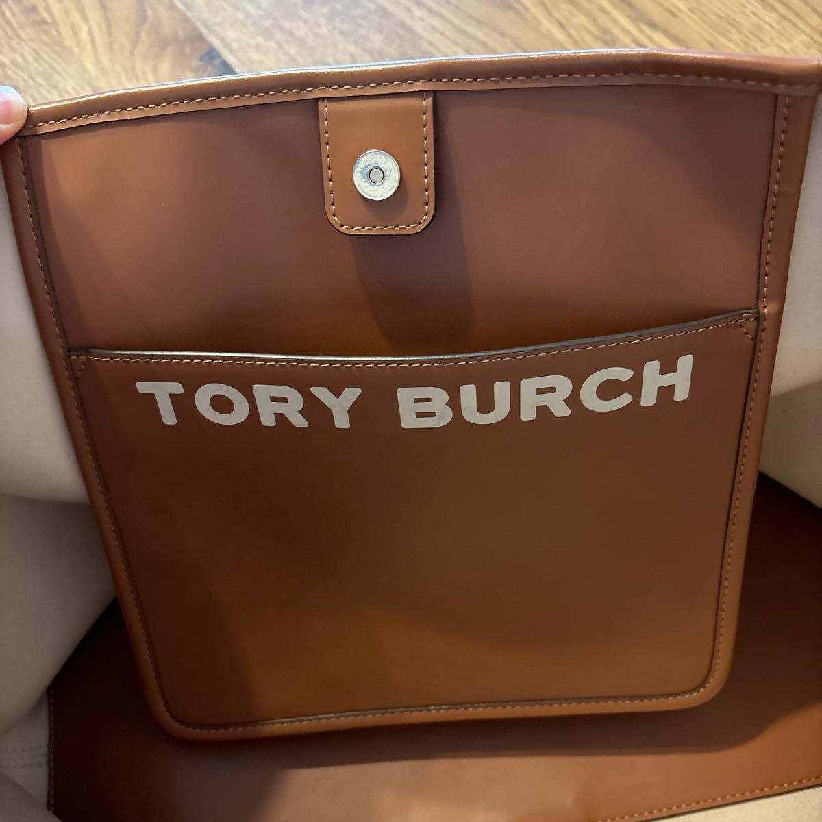 正規品 トリーバーチ TORY BURCH GEMINI LINK ジェミニリンク トートバッグ ラージ 肩掛け PVC レザー 茶 ブラウン レディース_画像5