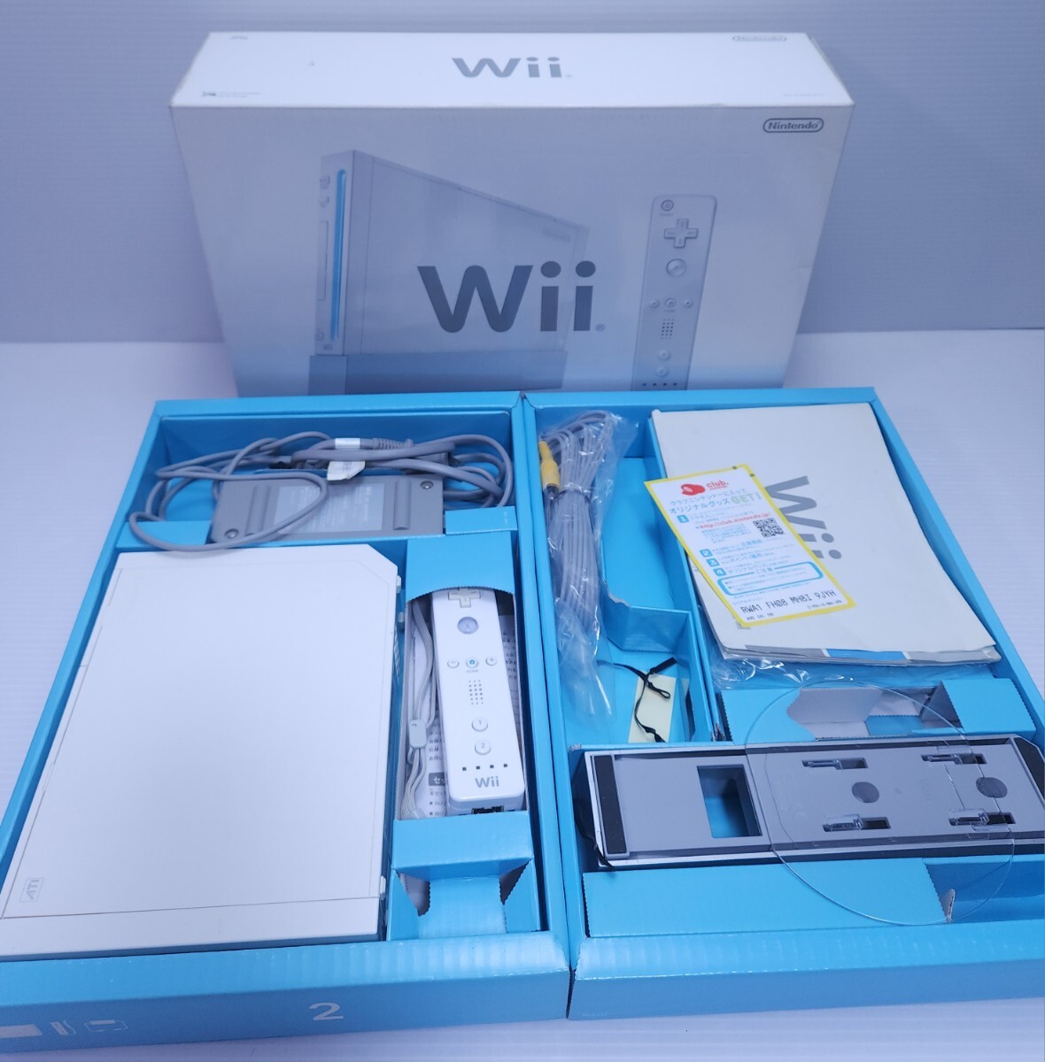 Wii white body console box .. original accessory attaching operation not yet verification (H-30)