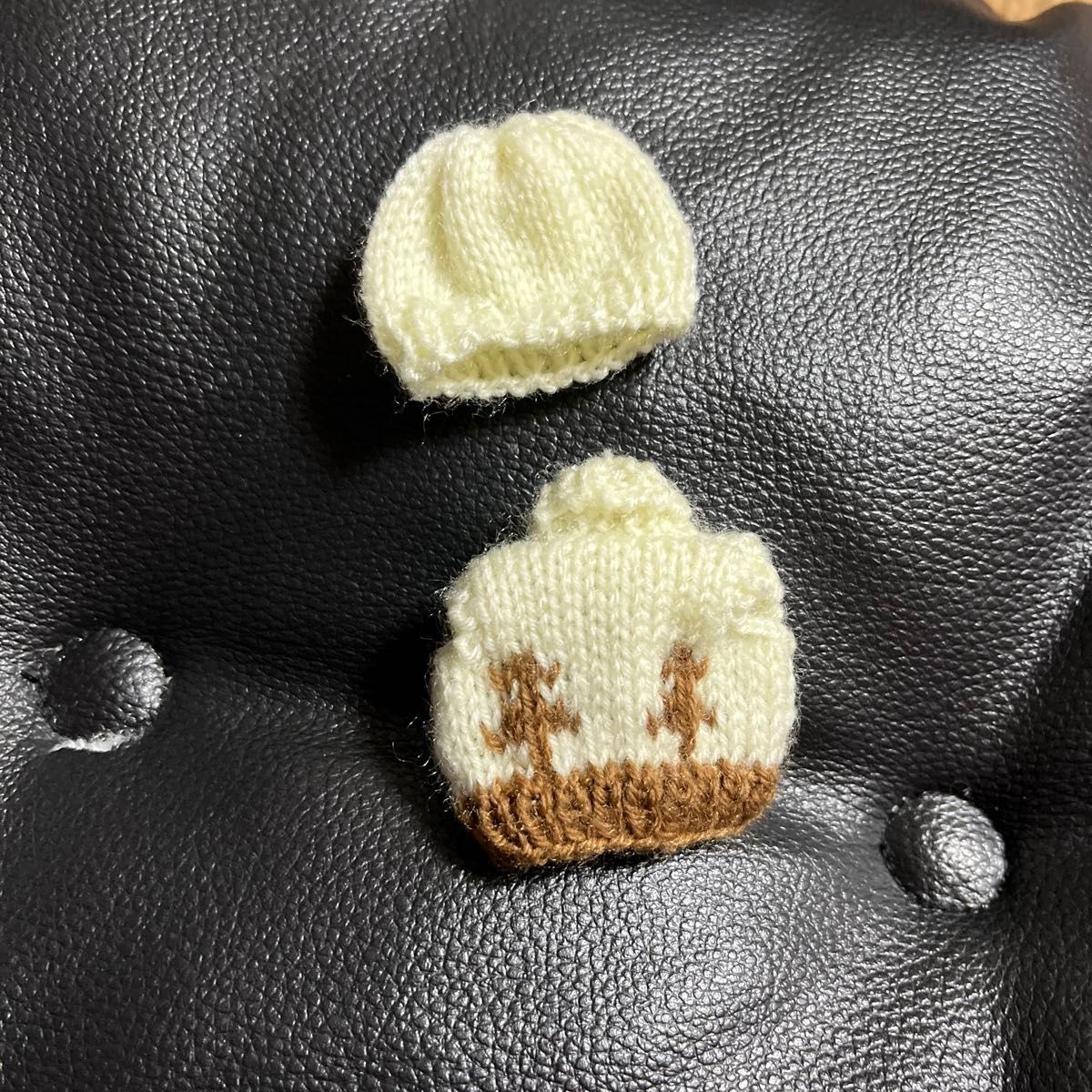 リカちゃん　ハンドメイド　手編みセーター　カウチン風ベストと帽子