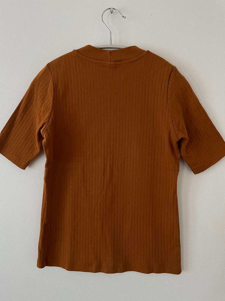 UNIQLO ユニクロ　茶　カットソー　Tシャツ　Mサイズ　綿100 無地