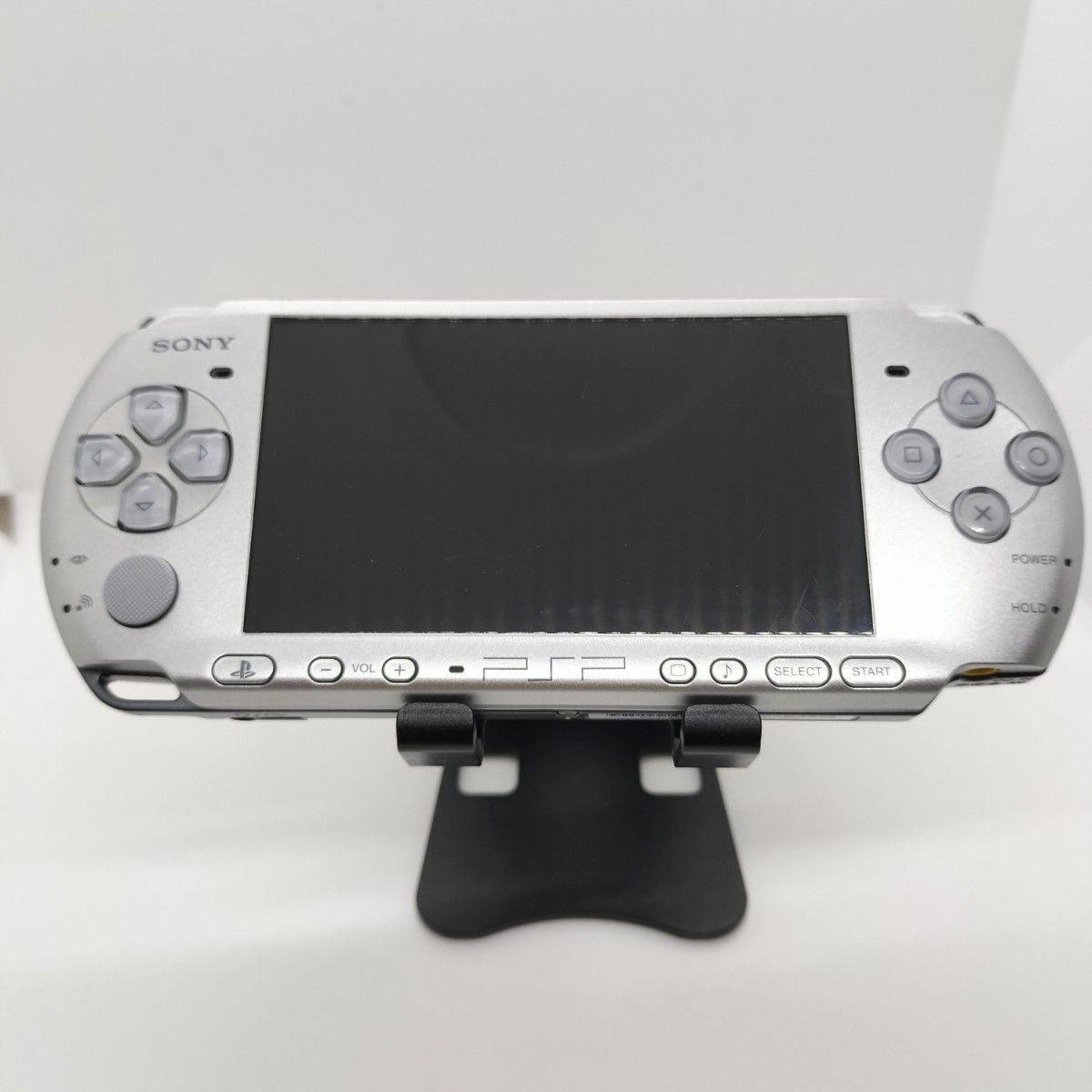 ③PSP 3000 プレイステーションポータブル　ミスティックシルバー