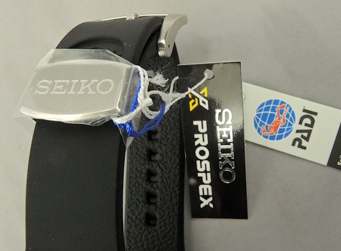 ② SEIKO PROSPEX SRPE93 DIVER'S 200m AUTOMATIC MADE IN JAPAN セイコー ダイバー 日本製 4R36 海外モデル 中古美品 英語／スペイン語_画像7