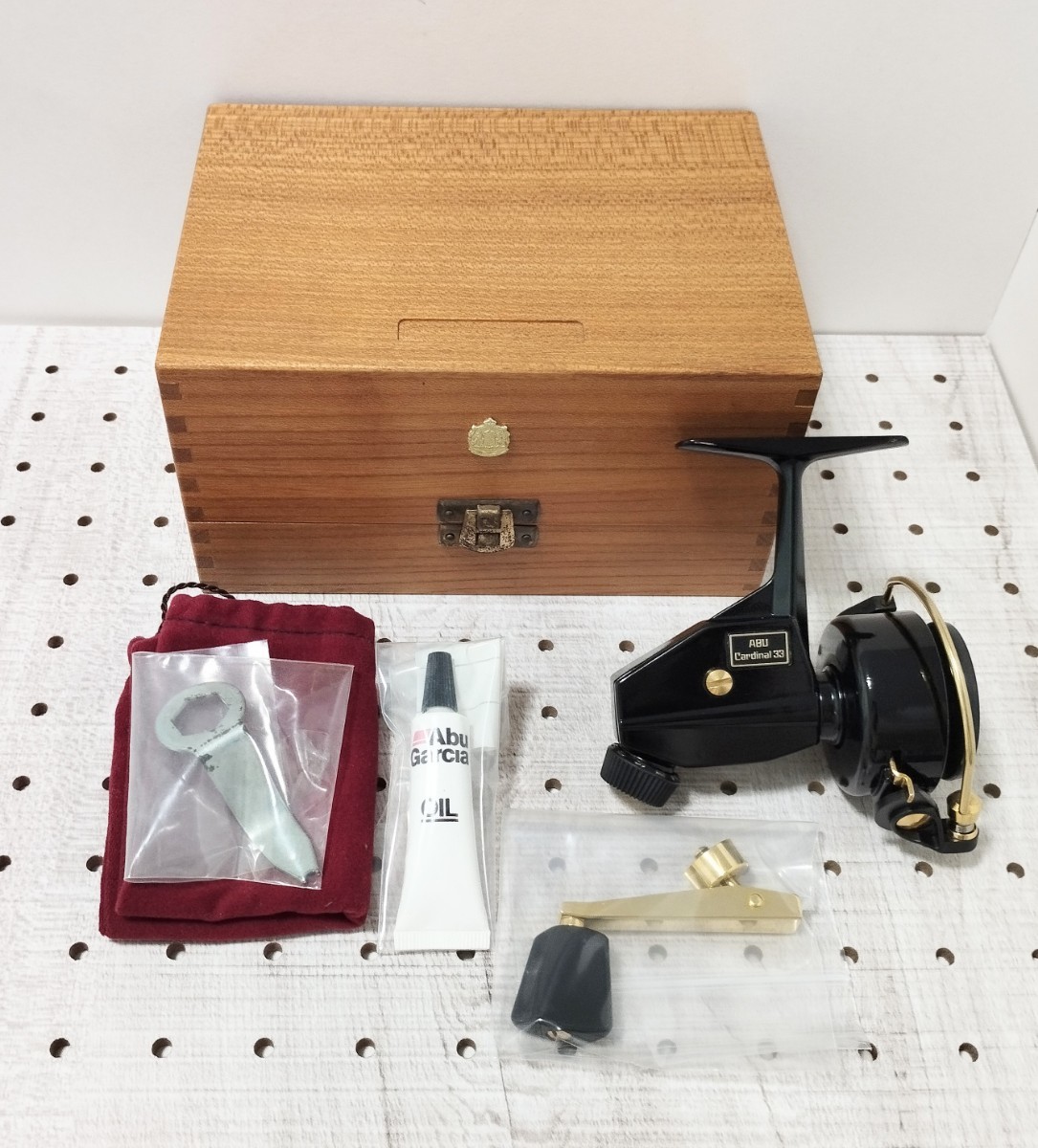 Yahoo!オークション - 【4683k】ABU カーディナル 33 CDL 美品 Yahoo!オークション - 【4683k】ABU カーディナル 33 CDL 美品