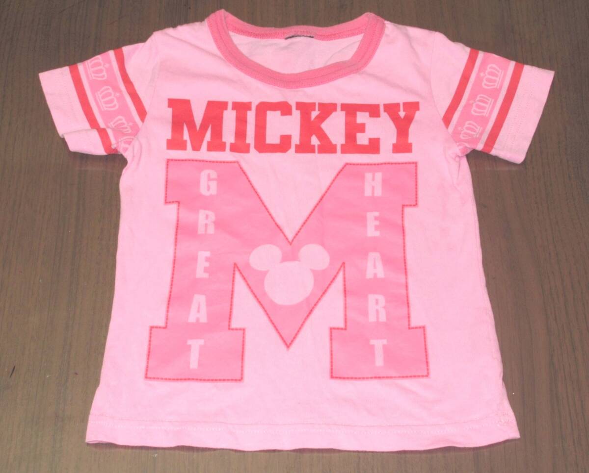 美品☆ 着用6回 BABYDOLL × MICKEY ベビードール×ミッキー 半袖 カットソー ピンク 110　　　　　　　　_ピンク色。ミッキーの【M】が目立ちます。