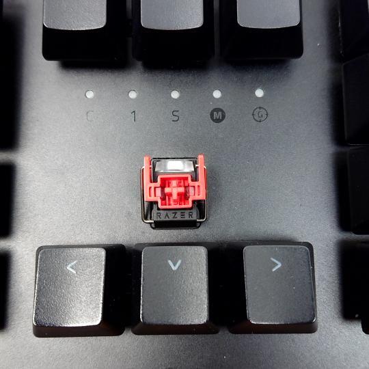 【動作確認済】RAZER HUNTSMAAN V2 ゲーミングキーボード RZ03-03930800-R3j1 赤軸 USB 有線 アルファベットのみ刻印 オプティカル _画像4