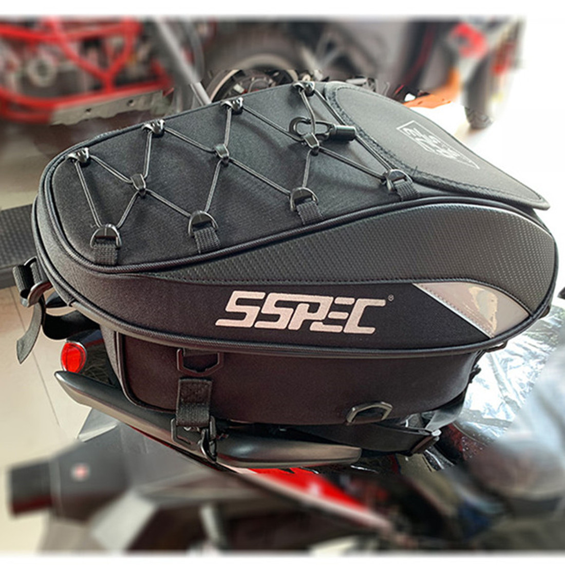 SSPEC バイク用 シートバッグ 拡張機能あり ヘルメットバッグ 撥水 防水 耐久性 固定ベルト付き_画像1