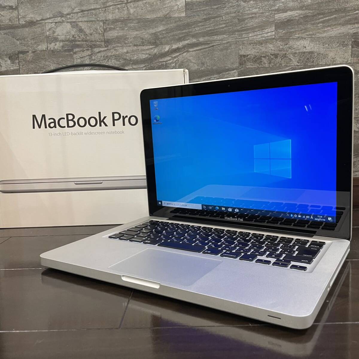 【整備済】MacBook Pro i5 新品SSD256GB macOS&Windows10Pro メモリ8GB 2021年Office CPUグリス新品塗布 マットブラックカバー◎の画像2