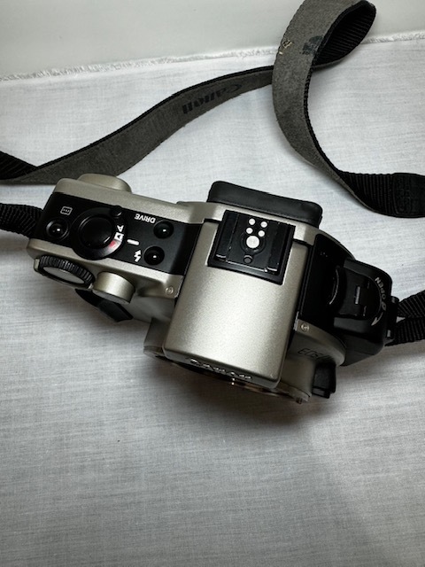 Canon キャノン EOS IXE フィルムカメラ APSフォーカルプレーンシャッター式 一眼レフカメラ レンズ EF24-85mm F3.5-4.5の画像3