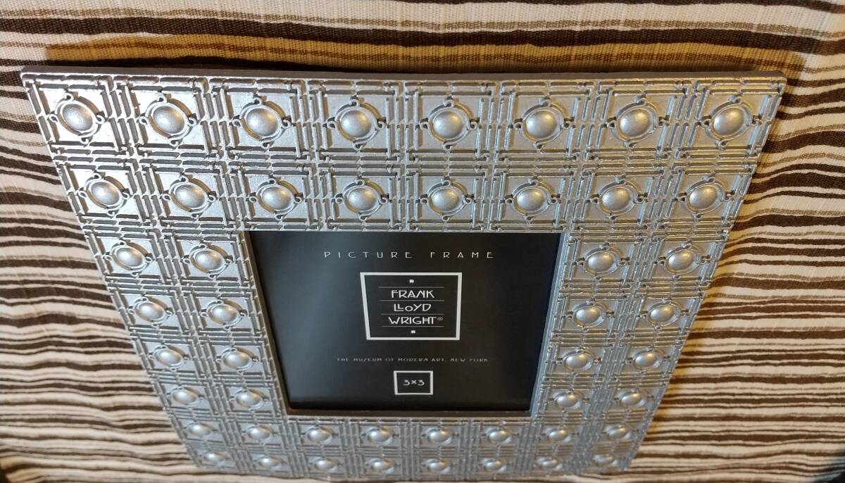 ≪送料込≫ FRANK LLOYD WRIGHT PICTURE FRAME MoMA NewYork ≪送料込≫ FRANK LLOYD WRIGHT PICTURE FRAME MoMA NewYork