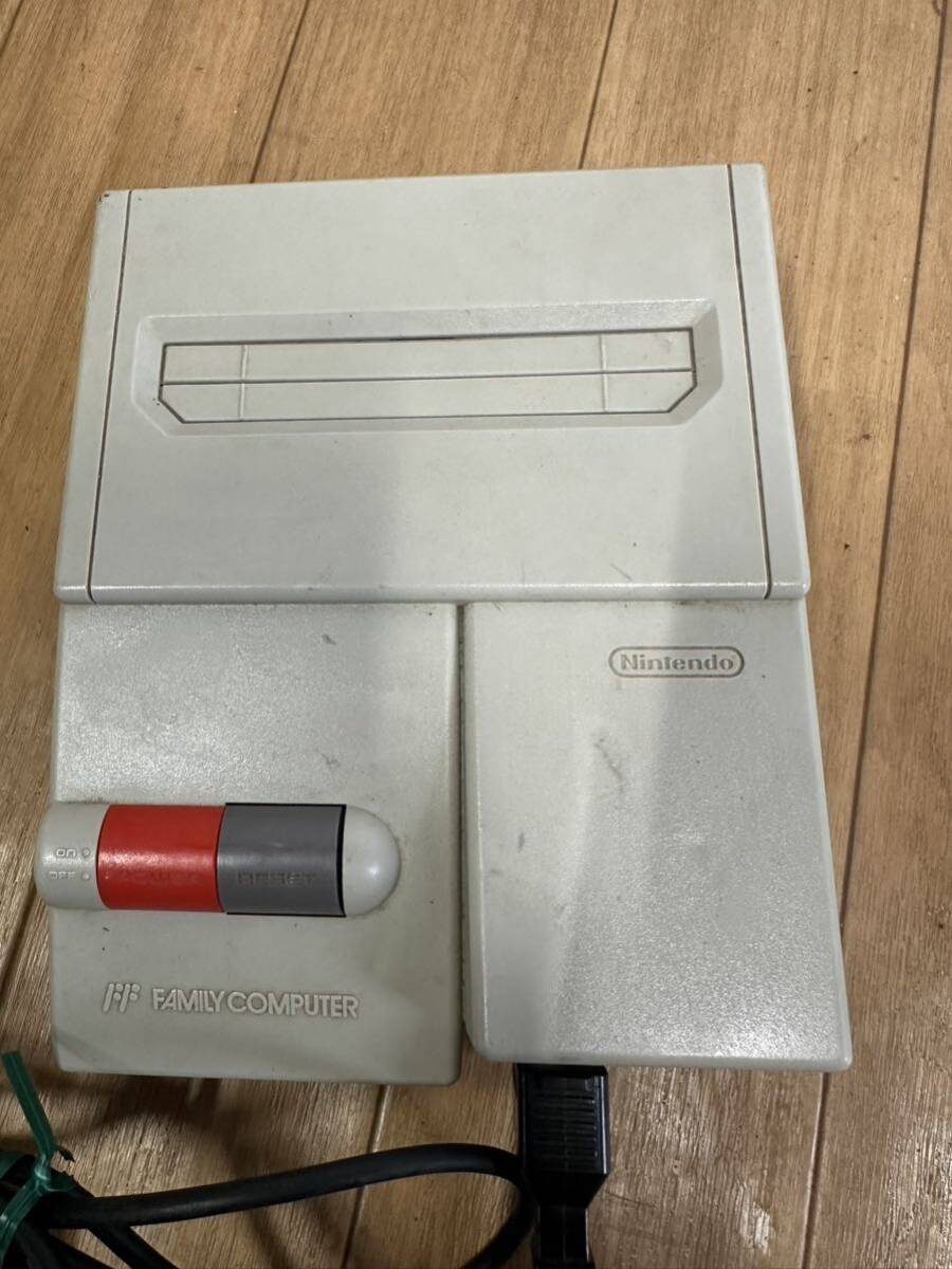 Nintendo HVC-101 ニューファミコン動作未確認　ジャンク品_画像2