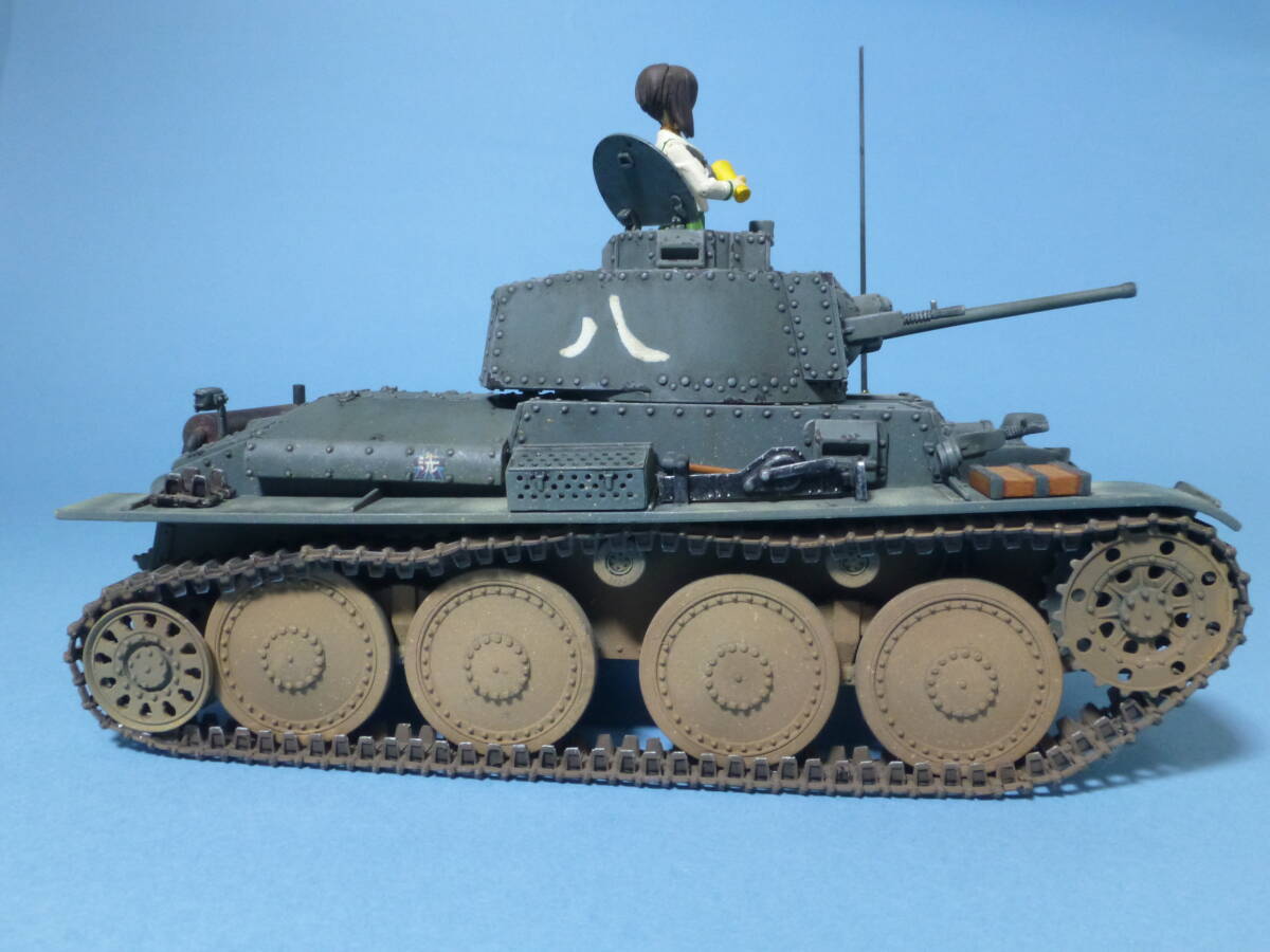 1/35 ガールズ＆パンツァー 38(t) 戦車B/C型 大洗女子学園 カメさんチーム 河嶋桃    ガルパン 戦車 プラモデル完成品の画像4