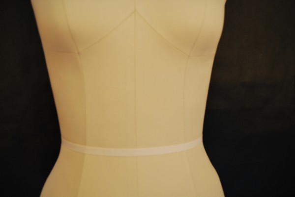 ドレスフォーム 人台 洋裁用ボディ 裁縫用具9号　DO-F9A　NEW 女性 マネキン トルソー デザイン_画像4