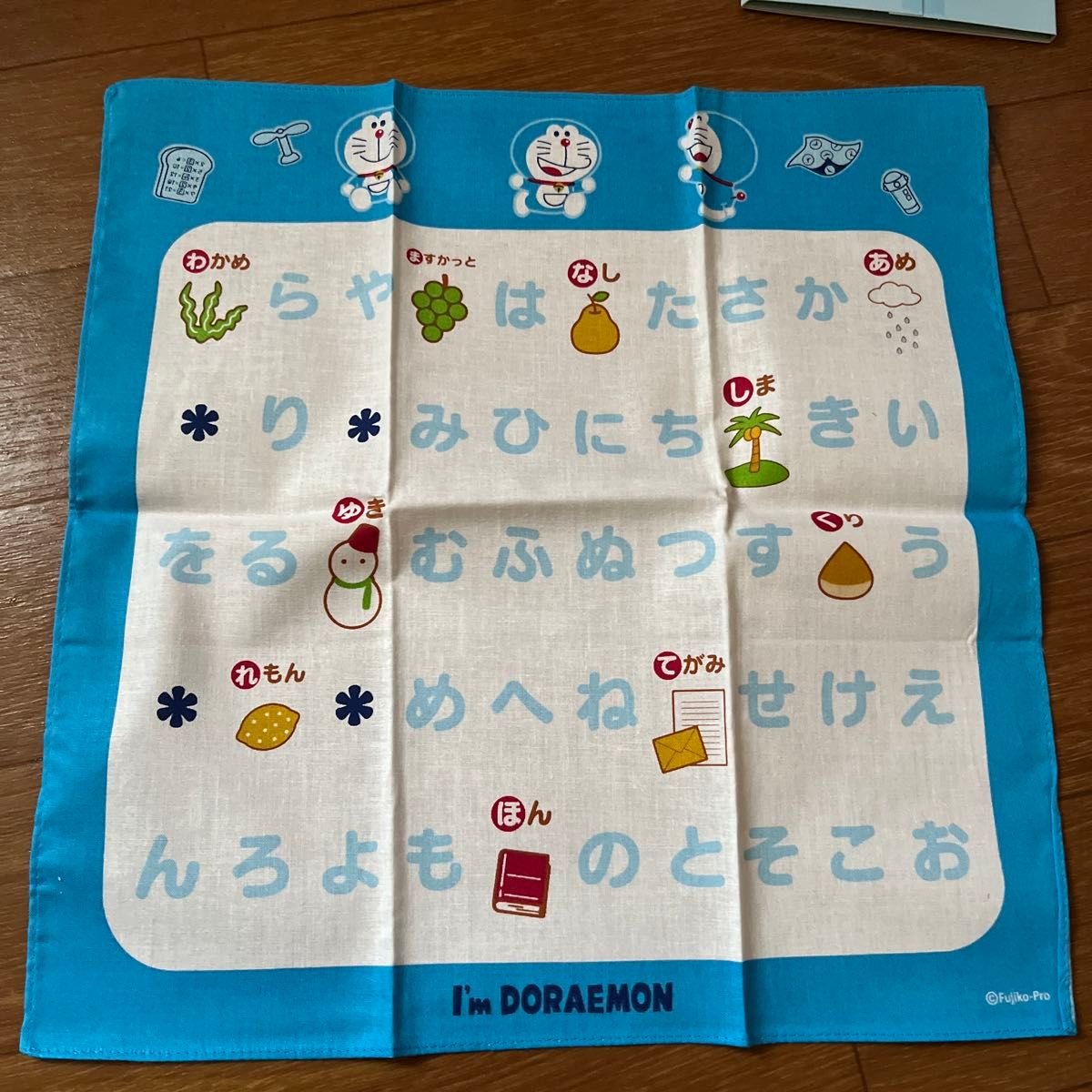 知育ハンカチ3枚組み　I'm Doraemon ドラえもん　青系　アルファベット　数学　ひらがな　新品未商品　キャラクターグッズ