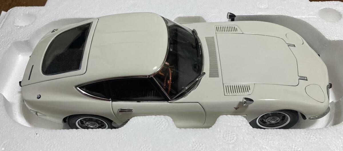 オートアート AUTOart 1/18 TOYOTA 2000 GT COUPE WHITE トヨタ 2000GT 初版ロットの画像5