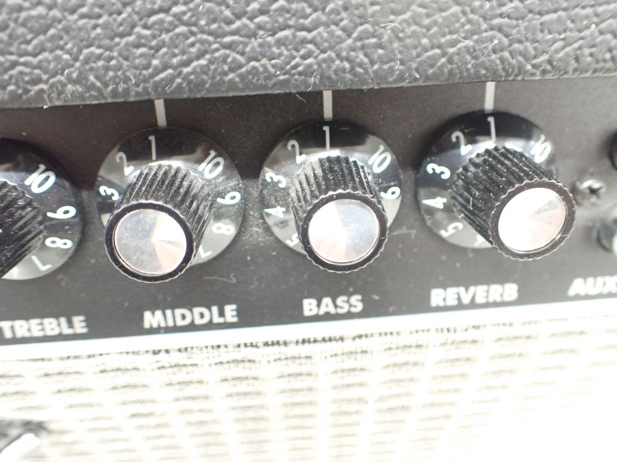 D014-100　Fender Frontman 15R Guitar Amplifier フェンダー ギターアンプ　中古　音出し動作確認済み_画像7