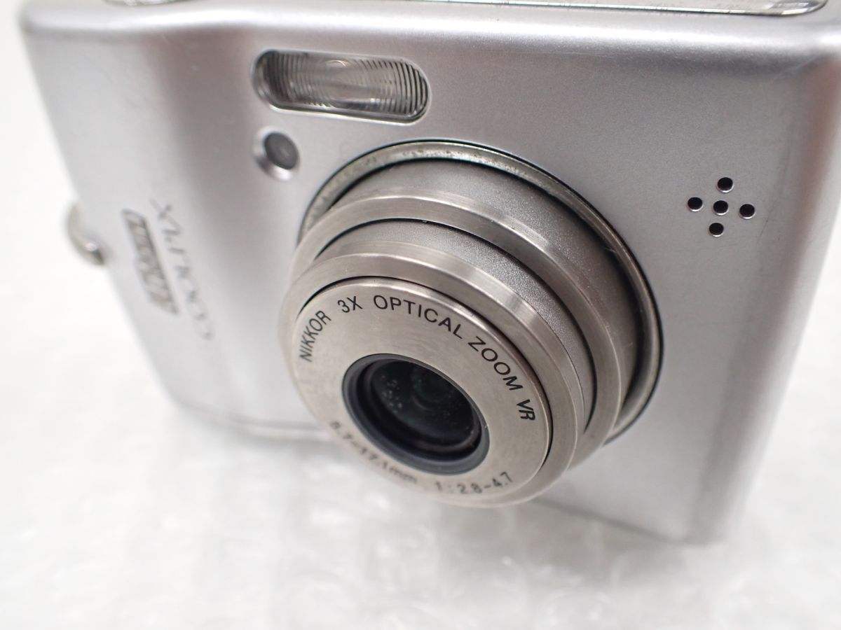 D022-60-M　ニコン Nikon COOLPIX L12 クールピクス コンパクトデジタルカメラ　シルバー　SDカード2GB　中古・動作確認済み　レターパック_画像3