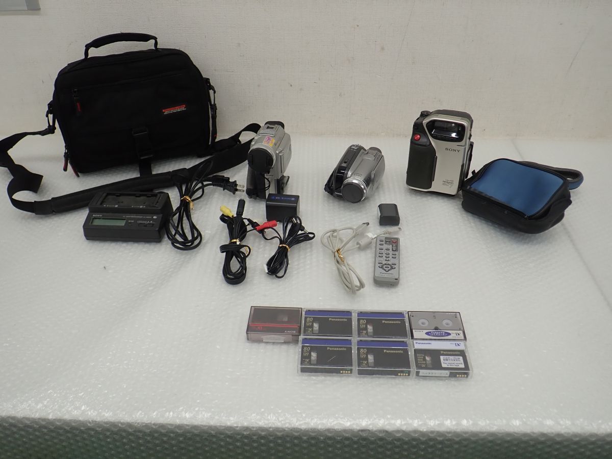 D031-100 ビデオカメラまとめ SONY DCR-PC100 デジタルビデオカメラ、 CCD-SC7 VideoHi8 8ミリビデオカメラ、Panasonic NV-GS320 現状品の画像1